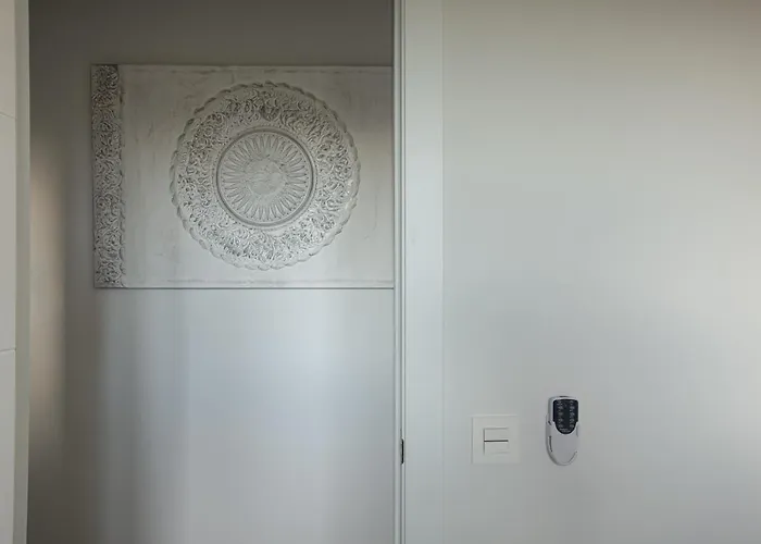 Sunny In With Outdoor Swimming Pool And Garage Parking Place Included, 300m From The Sandy Denia