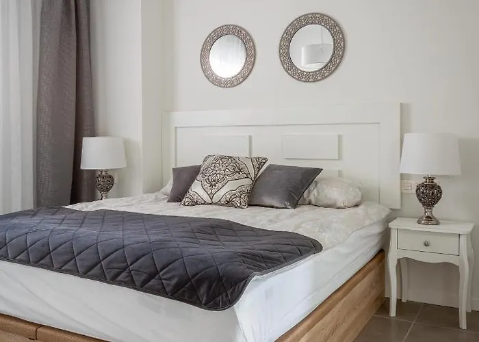 Sunny Beachside With Pool Apartment Denia