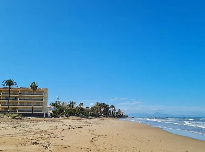 Апартаменти Sunny In With Outdoor Swimming Pool And Garage Parking Place Included, 300m From The Sandy